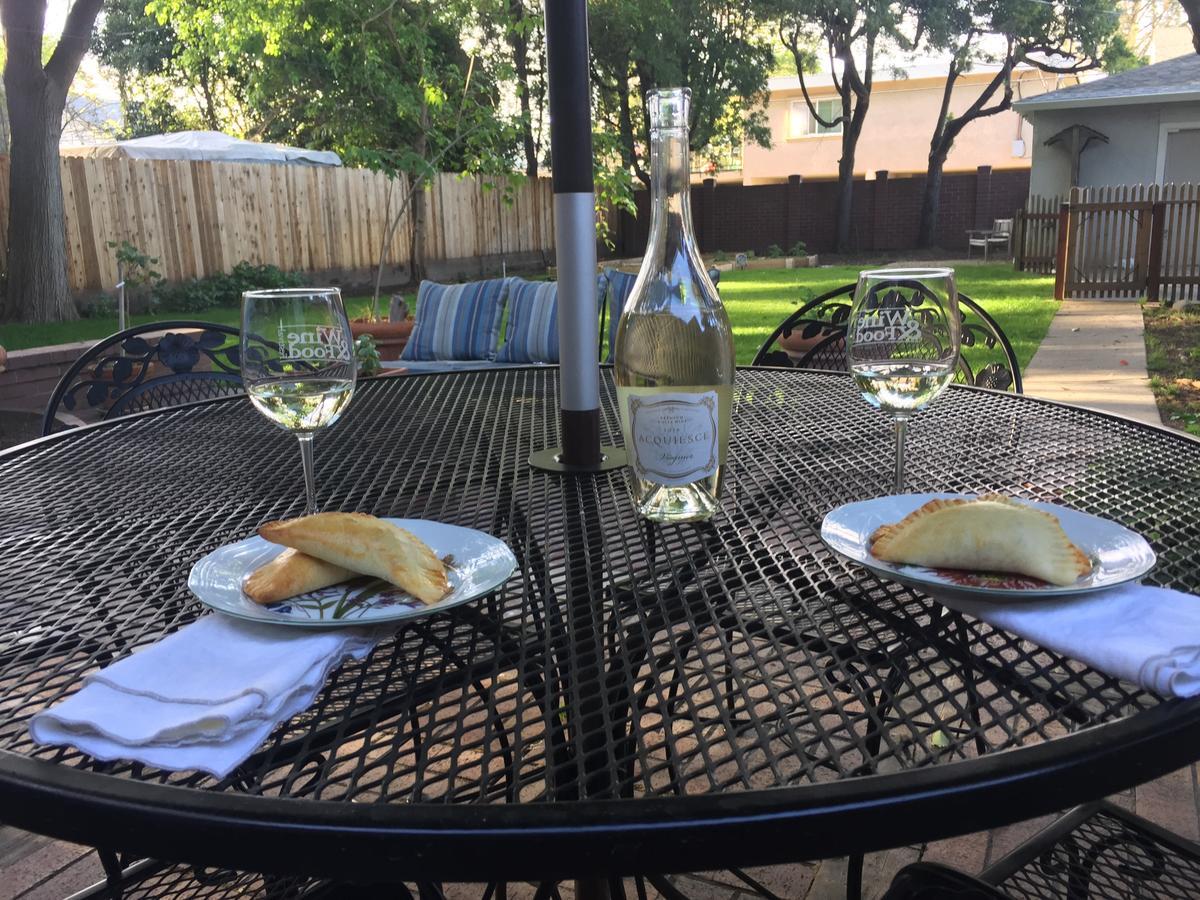 Bordeaux Inn Лоди Екстериор снимка